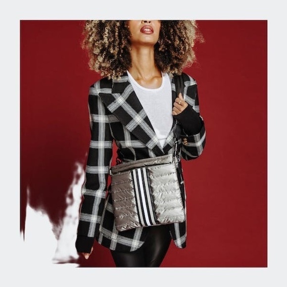 THINK ROYLN women’s quilted crossbody bag pewter detail chain and leather strap - Picture 1 of 13